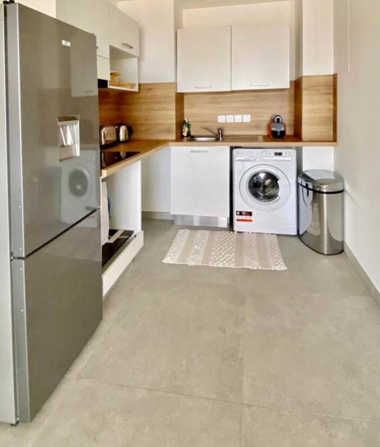 Luxurious Flat At 5 Min By Walk To Monaco, Free Parking And Sea View Apartment Beausoleil Bagian luar foto