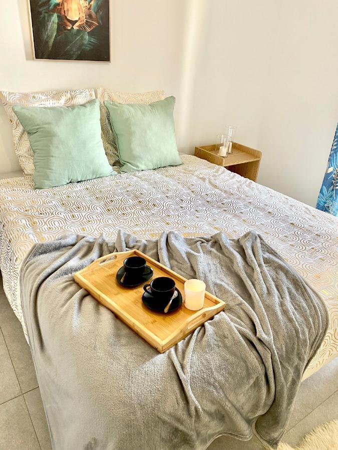 Luxurious Flat At 5 Min By Walk To Monaco, Free Parking And Sea View Apartment Beausoleil Bagian luar foto